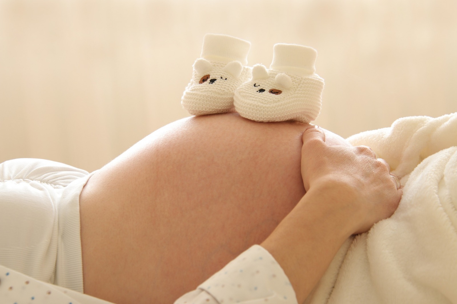 La grossesse et l'accouchement entraînent-ils une paralysie du sommeil ?