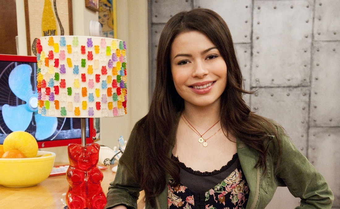 L'iCarly Star Miranda Cosgrove a trouvé un remède contre la paralysie du sommeil